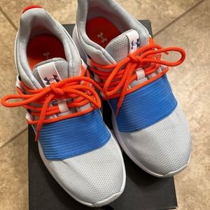 Under Armor women’s Charged Breathe 7.5